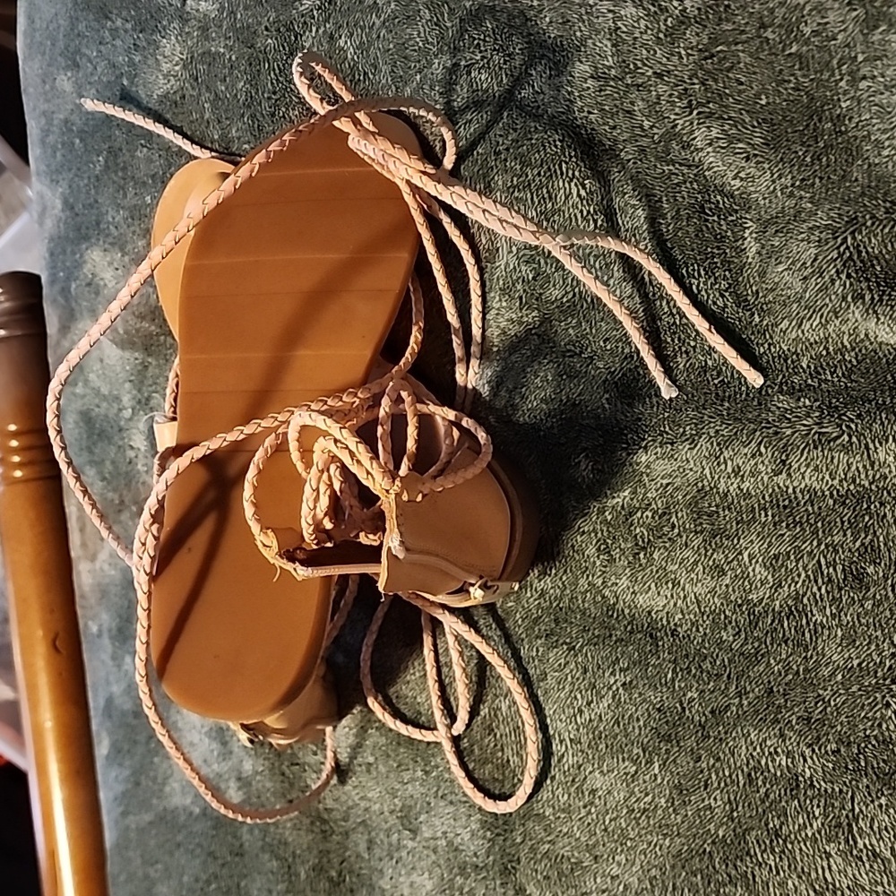 Boho Ankle Wrap Jeffrey Cambell sandals - Picture 4 of 5